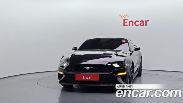 Ford Mustang Coupe 2018 — фото 3