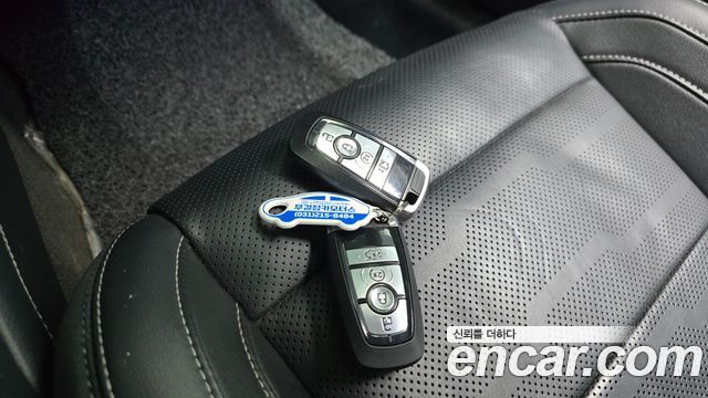 Ford Mustang Coupe 2018 — фото 15