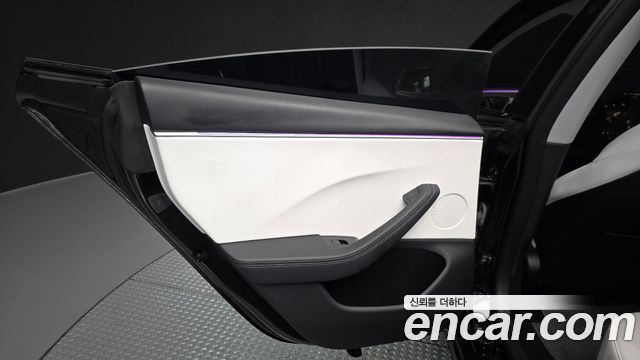 Tesla Model 3 Long Range AWD 2024 — фото 31