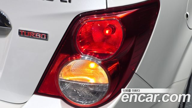 Chevrolet Aveo Sedan 1.4 Turbo LT hi-deluxe 2015 — фото 23