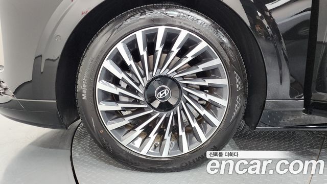 Hyundai Grandeur (GN7) 2,5 Gasoline 2WD Calligraphy 2024 — фото 5