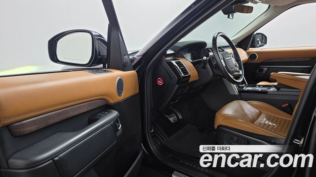 Land Rover Discovery 5 3.0 TD6 HSE Luxury 2018 — фото 10