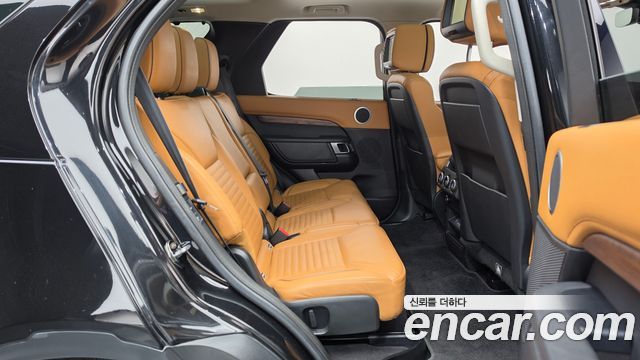 Land Rover Discovery 5 3.0 TD6 HSE Luxury 2018 — фото 12