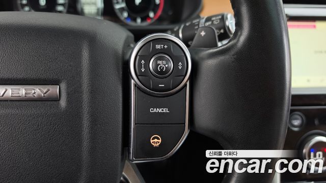 Land Rover Discovery 5 3.0 TD6 HSE Luxury 2018 — фото 17