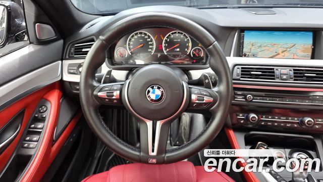 BMW M5 (F10) M5 Sedan 2016 — фото 17
