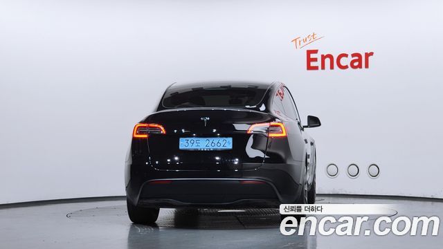Tesla Model Y RWD 2023 — фото 4