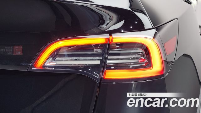 Tesla Model Y RWD 2023 — фото 23