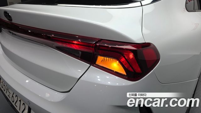 Kia K5 (III) 2.0 Prestige 2021 — фото 23