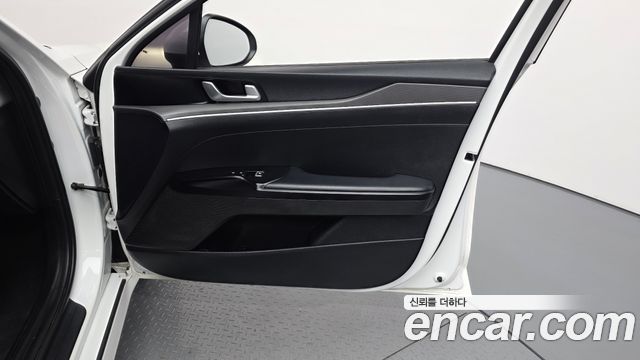 Kia K5 (III) 2.0 Prestige 2021 — фото 24