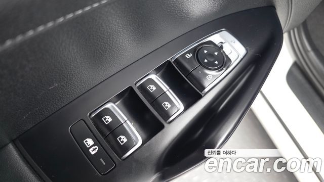 Kia K5 (III) 2.0 Prestige 2021 — фото 31