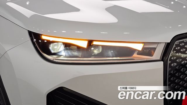 BMW iX xDrive50 Sports Plus 2022 — фото 22