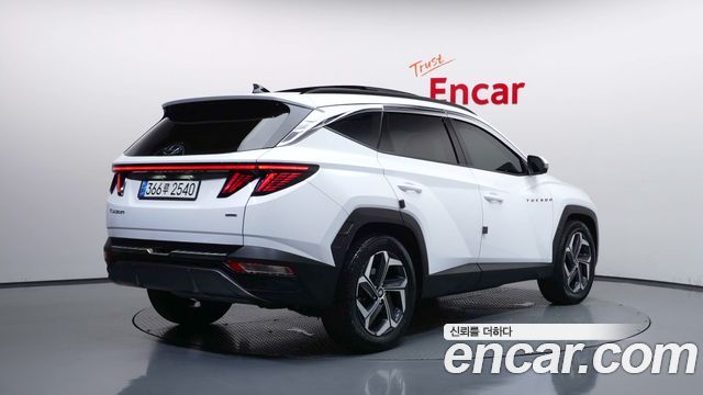 Hyundai Tucson (NX4) Gasoline 1.6 Turbo 4WD Inspiration 2023 — фото 2
