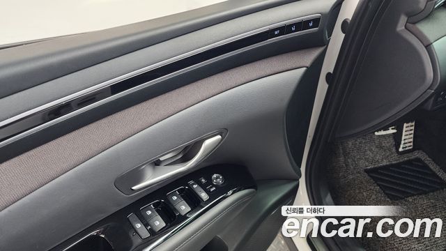 Hyundai Tucson (NX4) Gasoline 1.6 Turbo 4WD Inspiration 2023 — фото 18