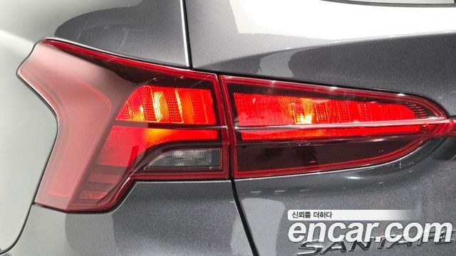 Hyundai Santa Fe Diesel 2.2 4WD Exclusive 2023 — фото 23