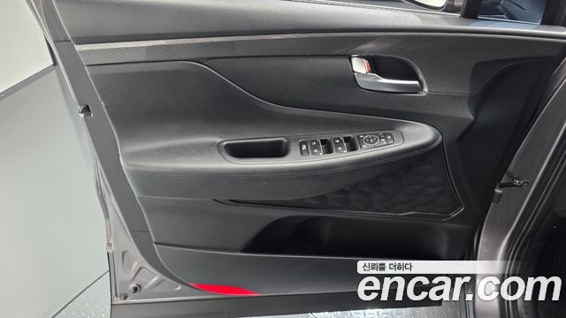 Hyundai Santa Fe Diesel 2.2 4WD Exclusive 2023 — фото 24