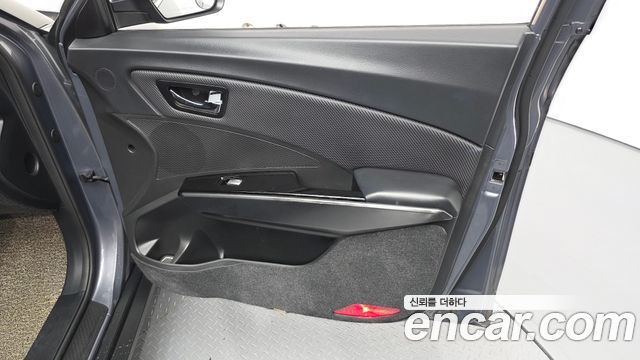 KG Mobility (SsangYong) Tivoli Air Diesel IX 2WD 2016 — фото 24