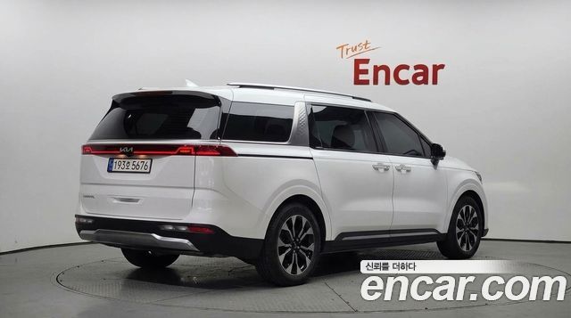 Kia Carnival (IV) Gasoline 9-Seater Signature 2023 — фото 2