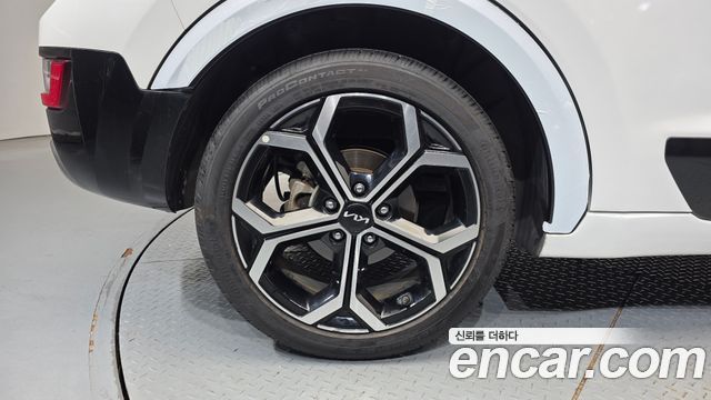 Kia Niro Prestige 2023 — фото 21