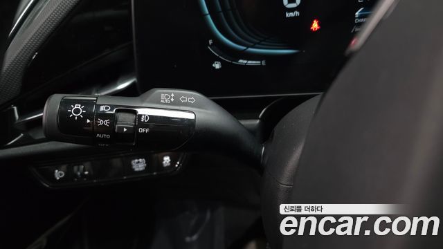 Kia Niro Prestige 2023 — фото 30