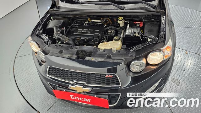 Chevrolet Aveo Hatchback 1.4 Turbo RS 2015 — фото 6