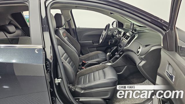 Chevrolet Aveo Hatchback 1.4 Turbo RS 2015 — фото 11