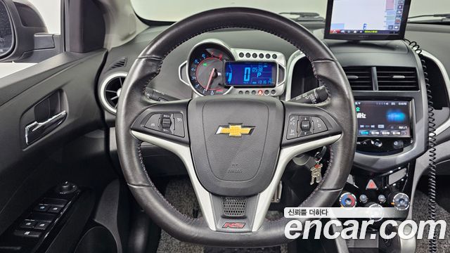 Chevrolet Aveo Hatchback 1.4 Turbo RS 2015 — фото 13