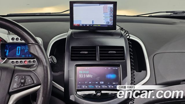 Chevrolet Aveo Hatchback 1.4 Turbo RS 2015 — фото 14