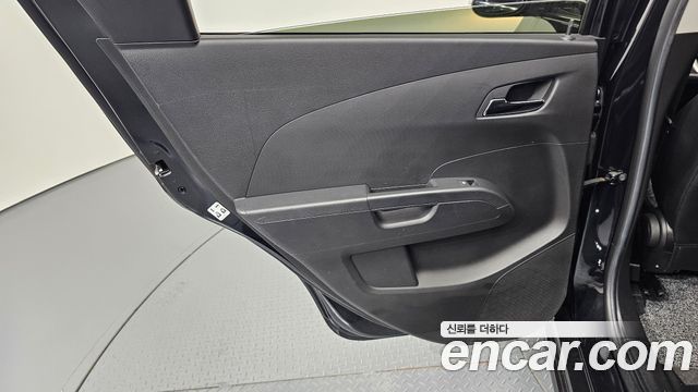 Chevrolet Aveo Hatchback 1.4 Turbo RS 2015 — фото 25