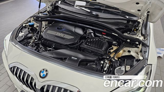 BMW 1 Series (F40) 120i M Sports 2022 — фото 6