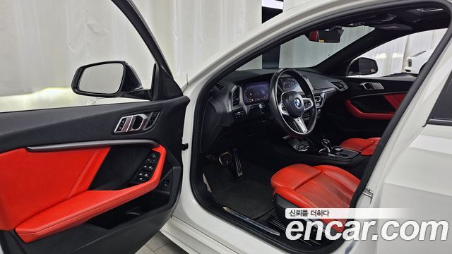 BMW 1 Series (F40) 120i M Sports 2022 — фото 10