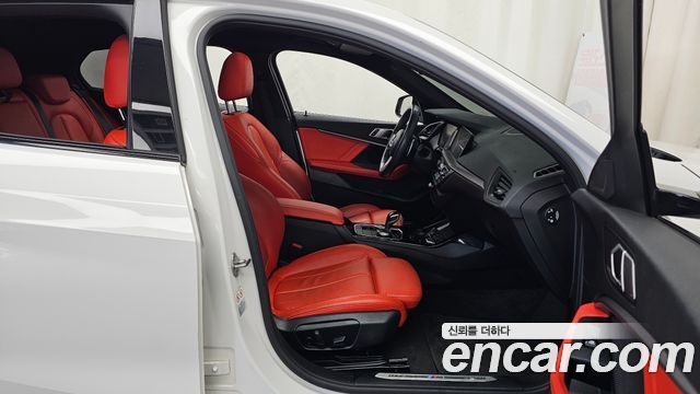BMW 1 Series (F40) 120i M Sports 2022 — фото 26