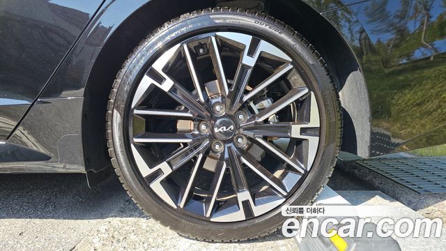 Kia K5 (III) 1.6 Turbo Noblesse 2024 — фото 21