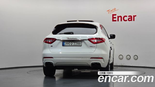 Maserati Levante 3.0 AWD GranLusso 2018 — фото 4
