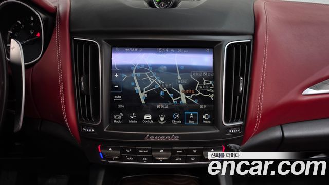 Maserati Levante 3.0 AWD GranLusso 2018 — фото 14