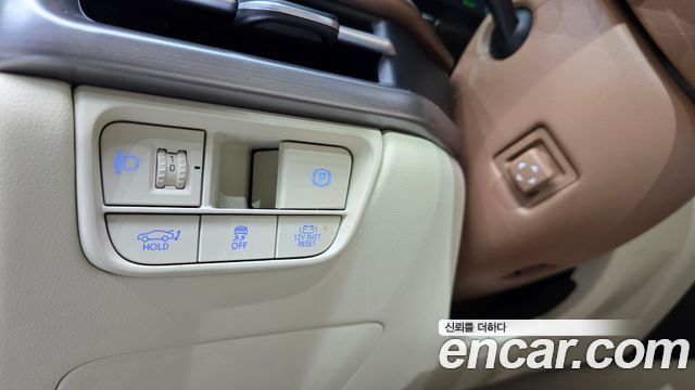 Hyundai Grandeur Hybrid (GN7) Calligraphy 2023 — фото 14