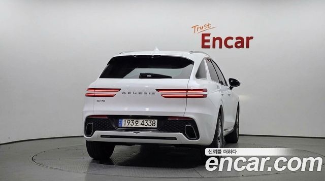 Genesis GV70 2.5T Gasoline 2WD 2023 — фото 4