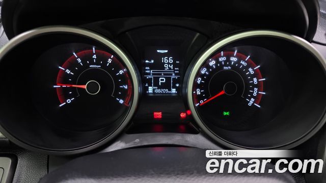 KG Mobility (SsangYong) Tivoli TX 2WD 2015 — фото 8
