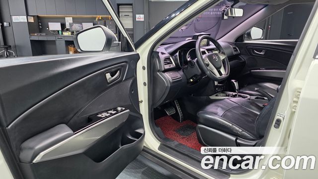 KG Mobility (SsangYong) Tivoli TX 2WD 2015 — фото 10