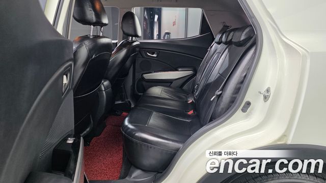 KG Mobility (SsangYong) Tivoli TX 2WD 2015 — фото 12