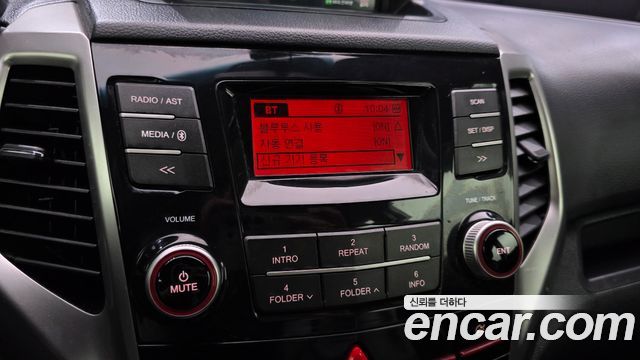 KG Mobility (SsangYong) Tivoli TX 2WD 2015 — фото 16