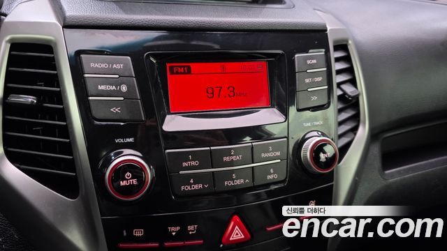 KG Mobility (SsangYong) Tivoli TX 2WD 2015 — фото 17