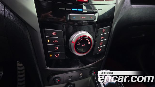 KG Mobility (SsangYong) Tivoli TX 2WD 2015 — фото 18