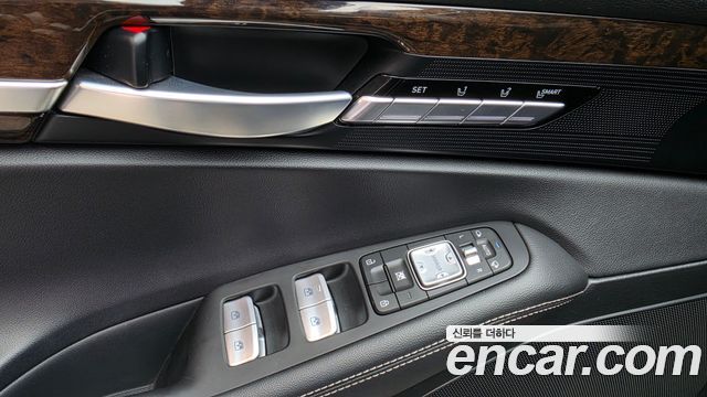 Genesis G90 3.8 AWD Luxury 2021 — фото 30