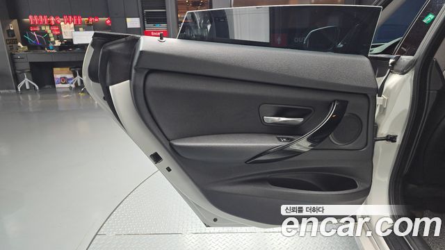 BMW 3 Series GT (F34) GT 320d 2018 — фото 25