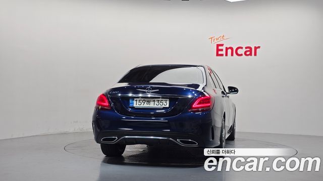 Mercedes-Benz C-Class (W205) C200 AMG Line 2021 — фото 4