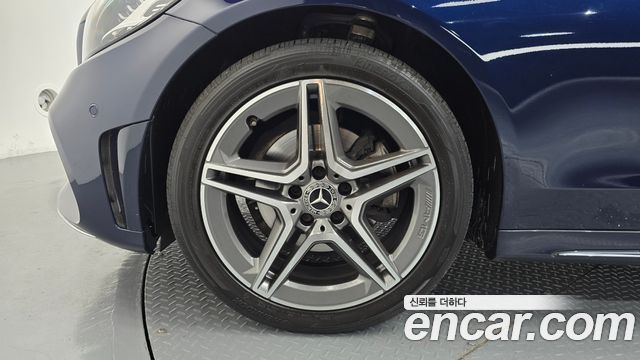 Mercedes-Benz C-Class (W205) C200 AMG Line 2021 — фото 5