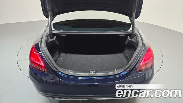 Mercedes-Benz C-Class (W205) C200 AMG Line 2021 — фото 15