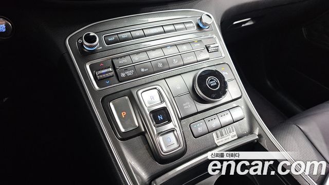 Hyundai Santa Fe HEV 1.6 2WD Exclusive 2023 — фото 9