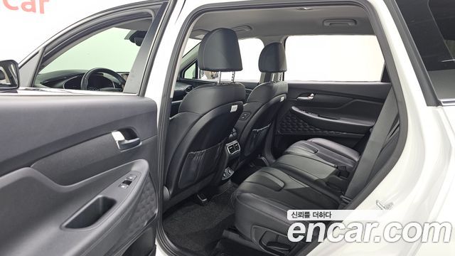 Hyundai Santa Fe HEV 1.6 2WD Exclusive 2023 — фото 12