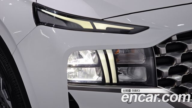 Hyundai Santa Fe HEV 1.6 2WD Exclusive 2023 — фото 22